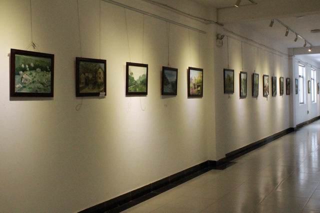 美术与艺术设计学院举办SRT作品汇报展和太行山油画风景写生展