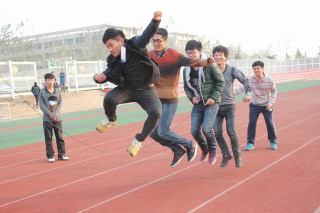 美术与艺术设计学院举办趣味运动会