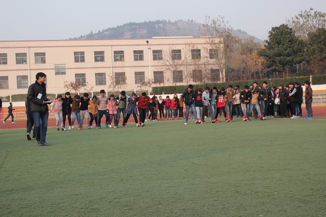 美术与艺术设计学院举办趣味运动会