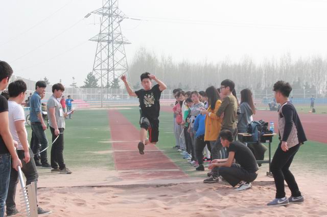 美术与艺术设计学院举办春季运动会
